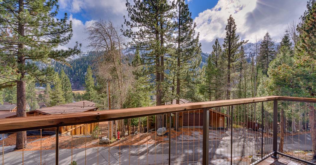 1620 Lanny Ln Olympic Valley-large-038-019-Front Patio off Game Room-1500x1000-72dpi.jpg
