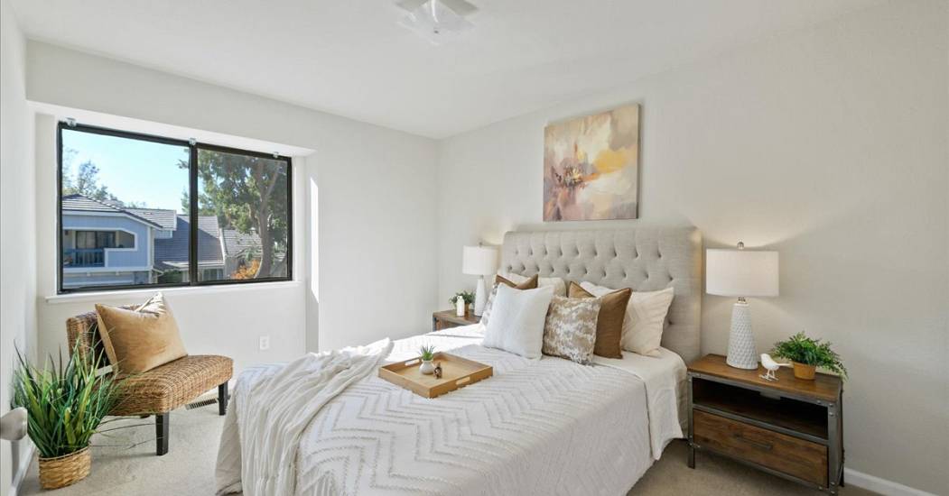 30-Bedroom.jpg