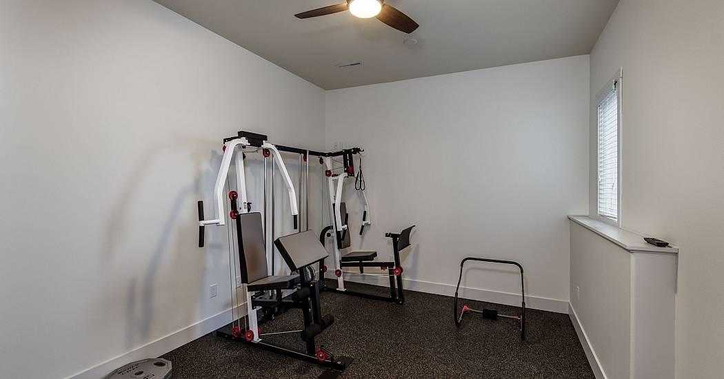 2025_939_carnoustie_way_ss_int_mls-044.jpg
