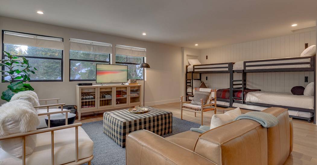 2045 W Lake Blvd Tahoe City CA-large-032-029-Living Room  Bedroom-1500x1000-72dpi.jpg