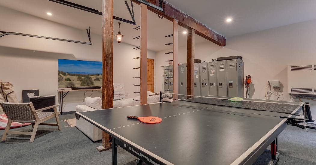 2045 W Lake Blvd Tahoe City CA-large-025-014-Man Cave-1500x1000-72dpi.jpg