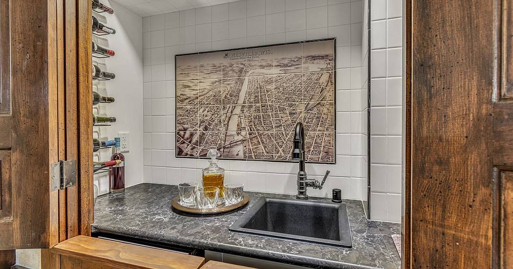 2025_1428_carrington_st_mls-47.jpg