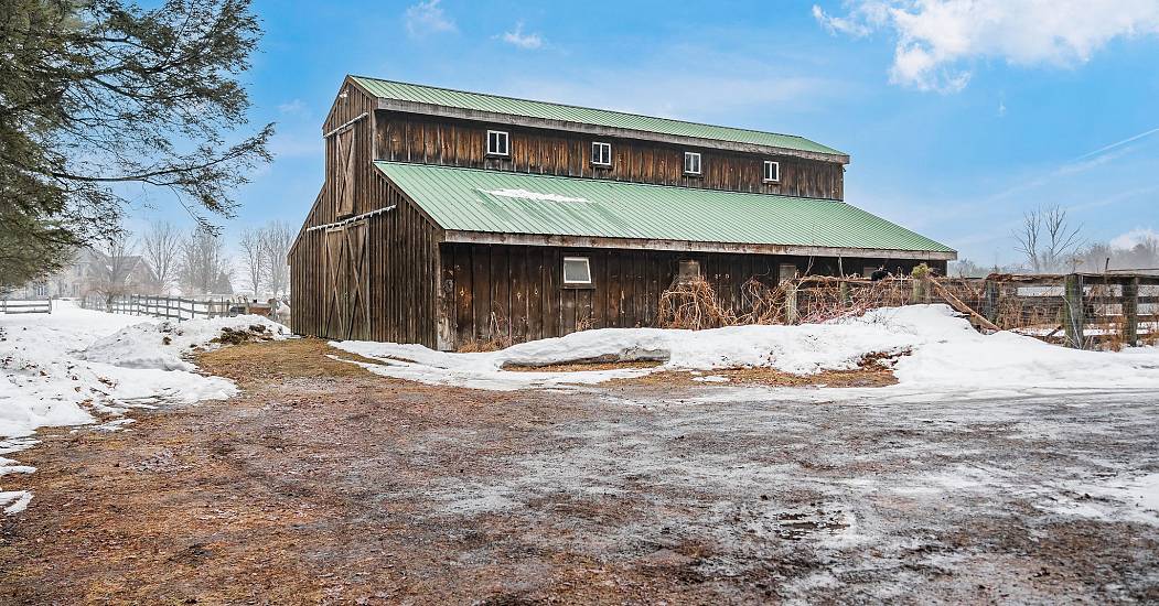 216Merwinsburg_Exterior_7.jpg