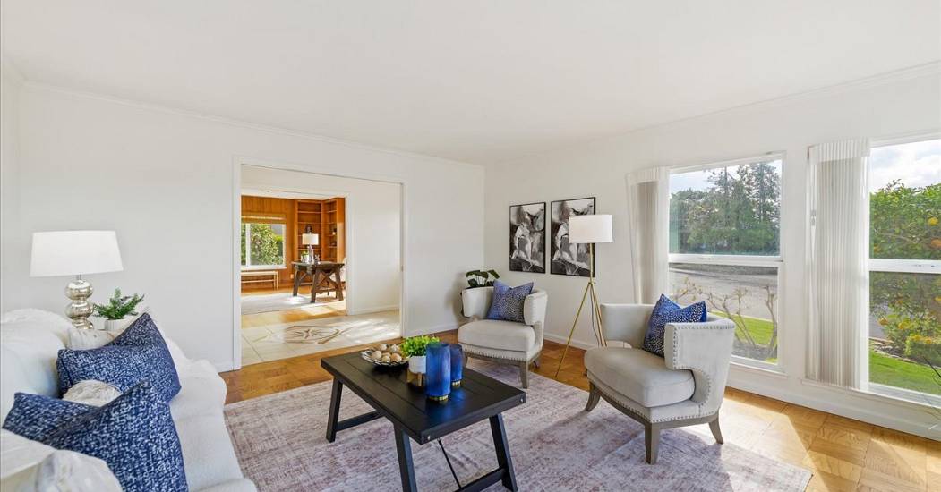 04-Living Room.jpg