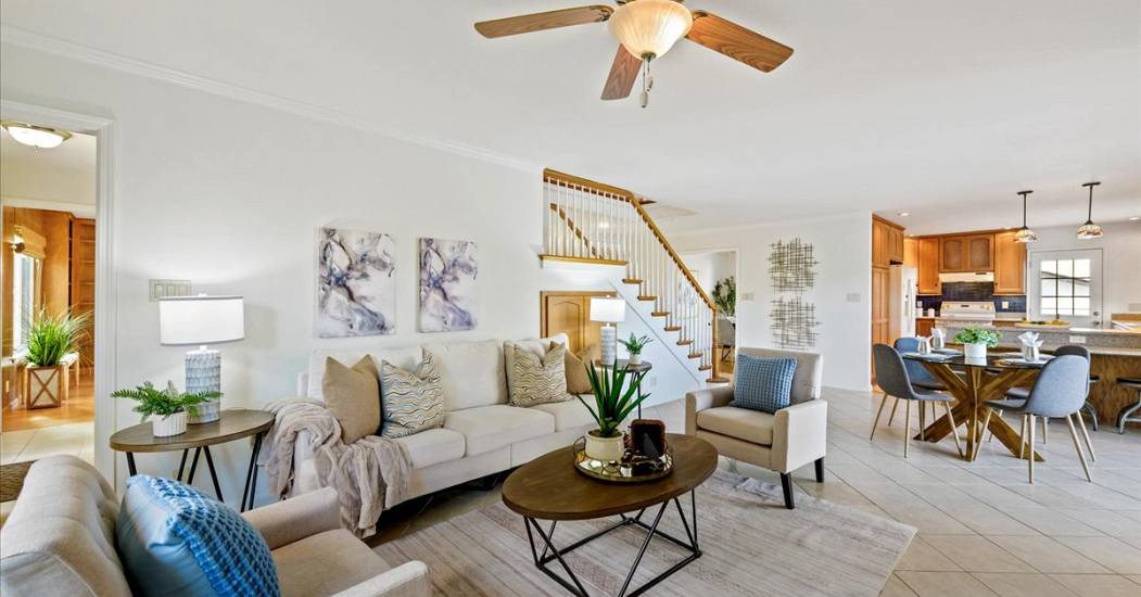 15-Family Room to Kitchen.jpg
