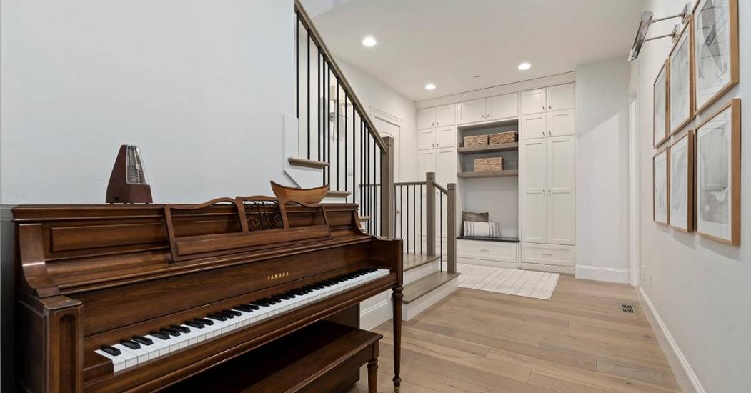23-5032 Oakford Dr_045.jpg