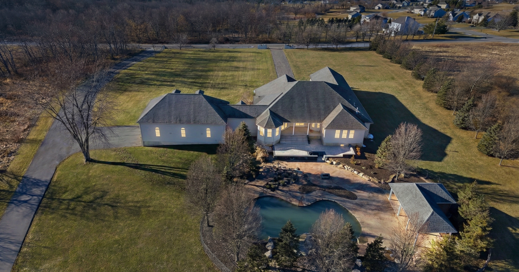 Snow removed Pool uncovered.png