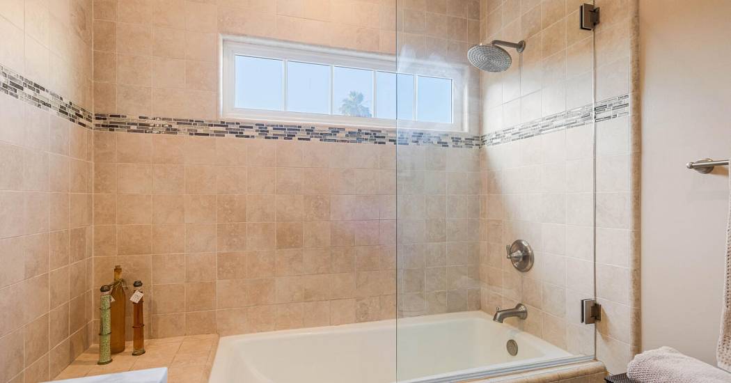 4022 Willowcrest Ave Studio-large-036-047-Willowcrest Ave31-1500x1000-72dpi.jpg