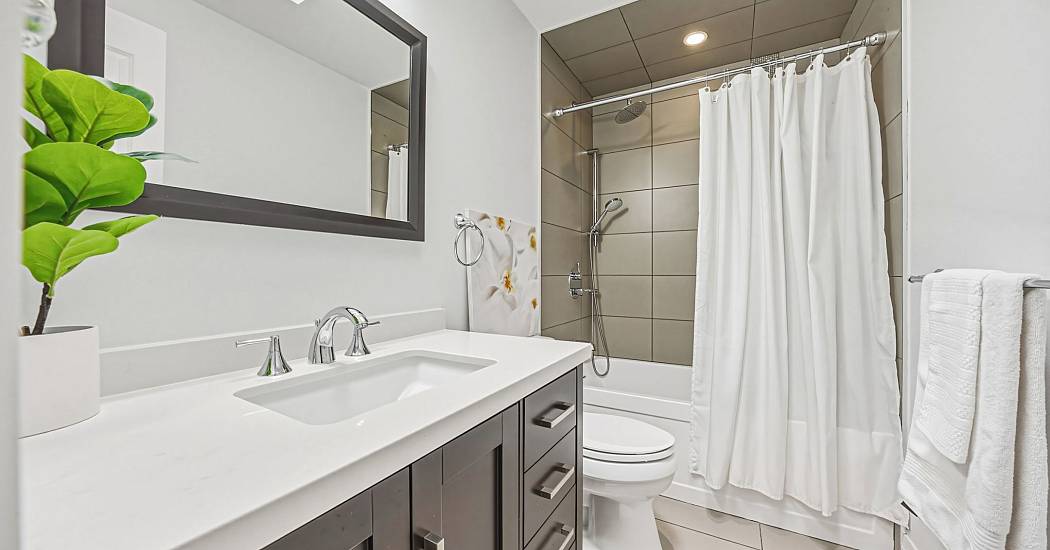 29 - Bath.jpg