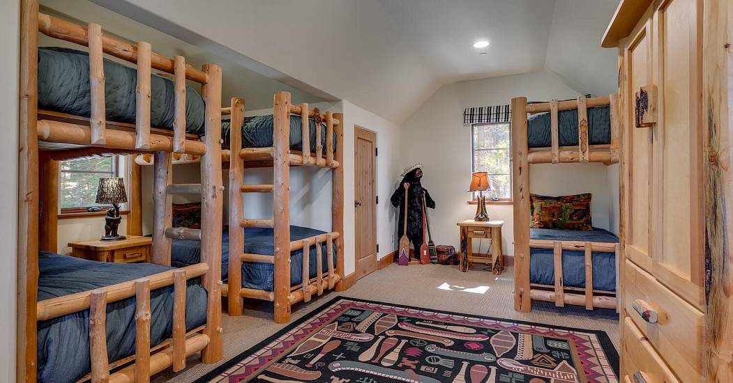 16  18 Stone Creek Ln-large-048-087-Bunk Room-1500x1000-72dpi.jpg