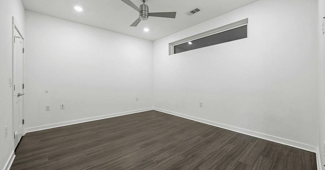 012-477347-4361 South Congress Avenue 129 012_13886038.jpg