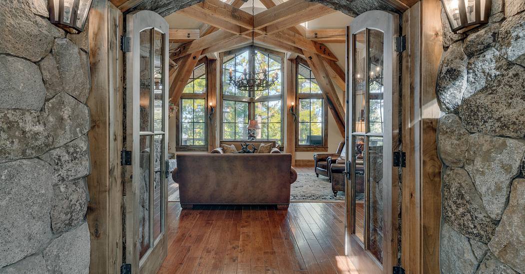 2388 Overlook Pl Truckee CA-large-008-014-Front Entryway-1500x1000-72dpi.jpg