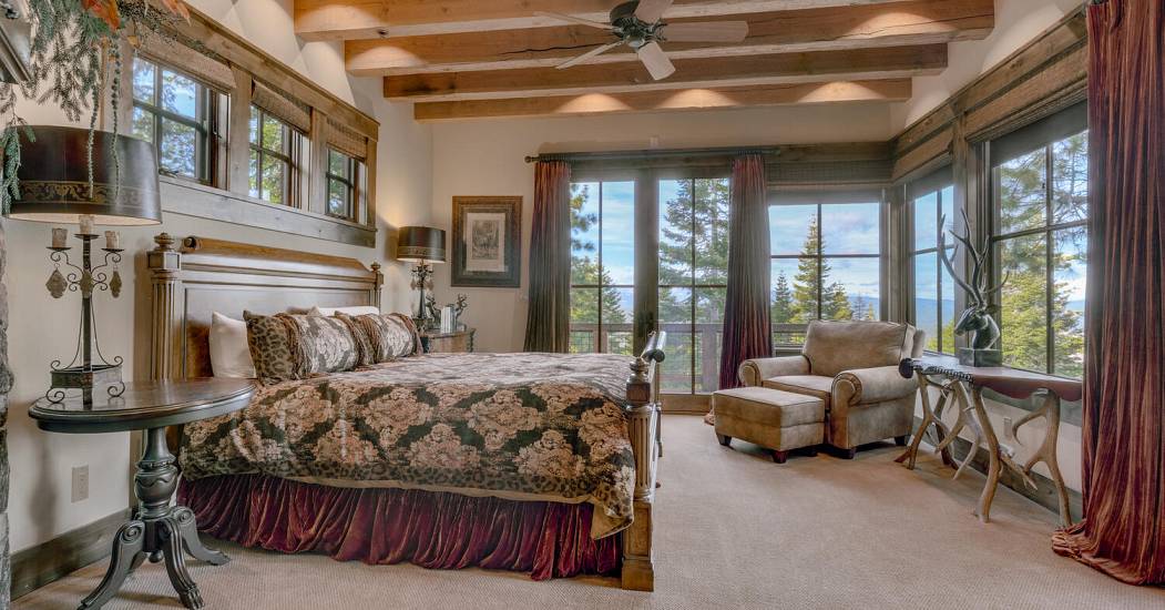 2388 Overlook Pl Truckee CA-large-022-006-Primary Bedroom En suite-1500x1000-72dpi.jpg