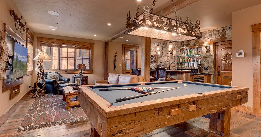 2388 Overlook Pl Truckee CA-large-048-033-Game Room-1500x1000-72dpi.jpg