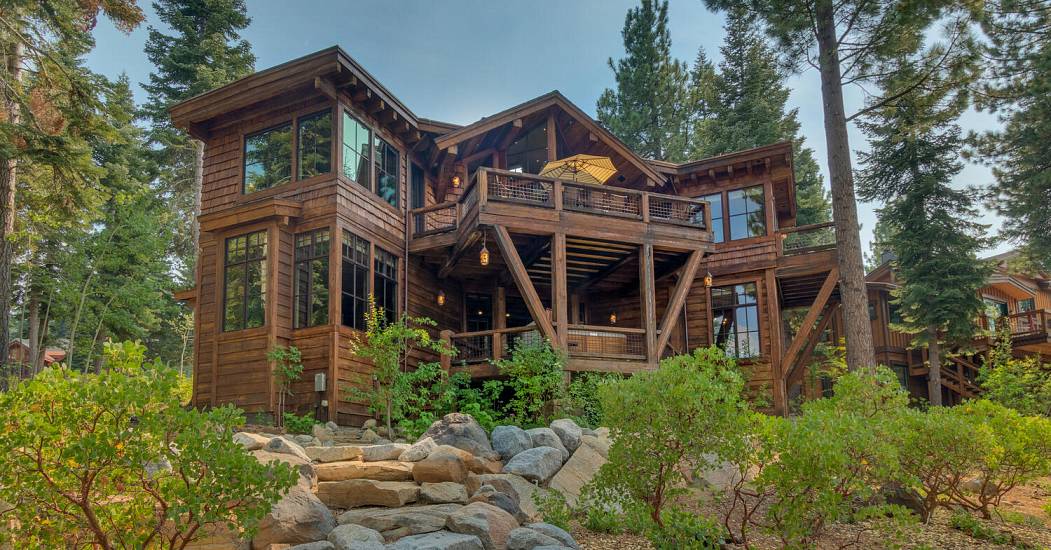 2388 Overlook Pl Truckee CA-large-053-028-Back Exterior summer-1500x1000-72dpi.jpg
