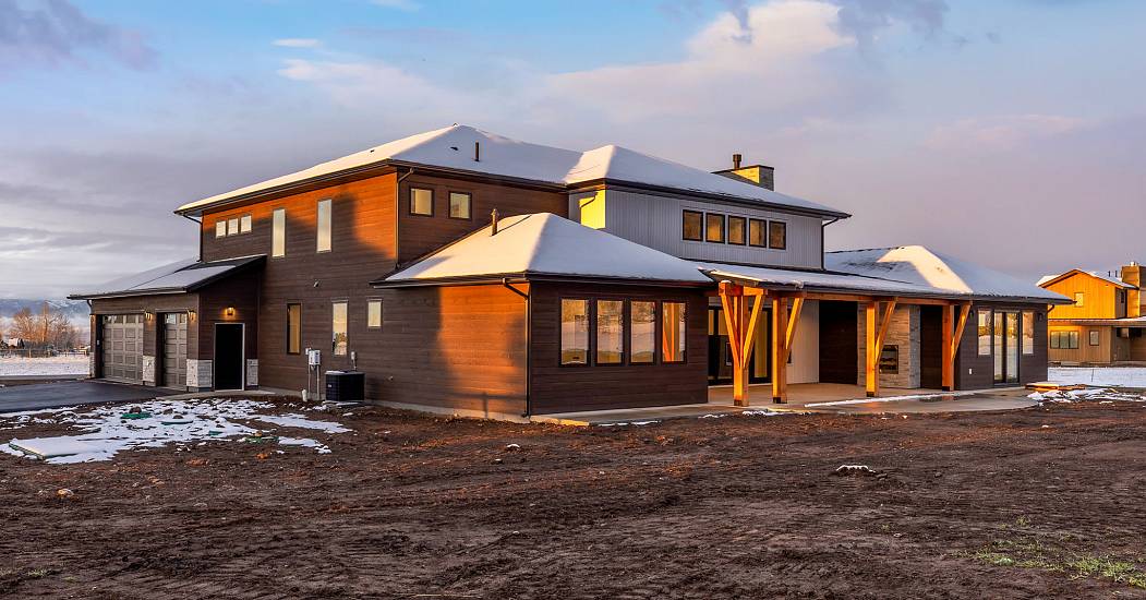 9-web-or-mls-442-balsam-dr.jpg