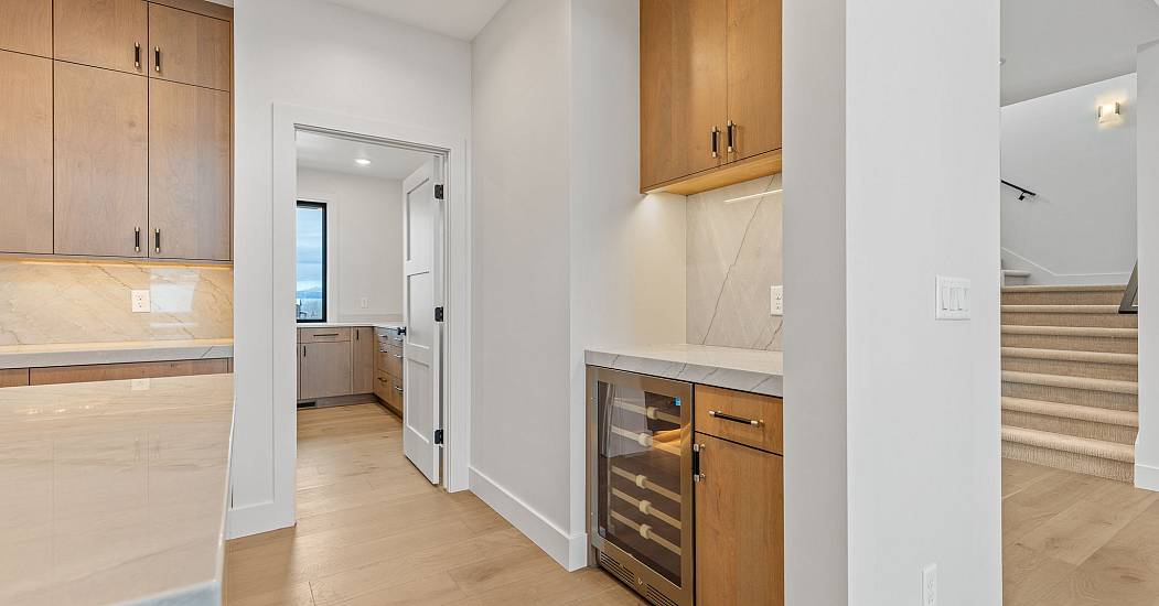 67-web-or-mls-442-balsam-dr.jpg
