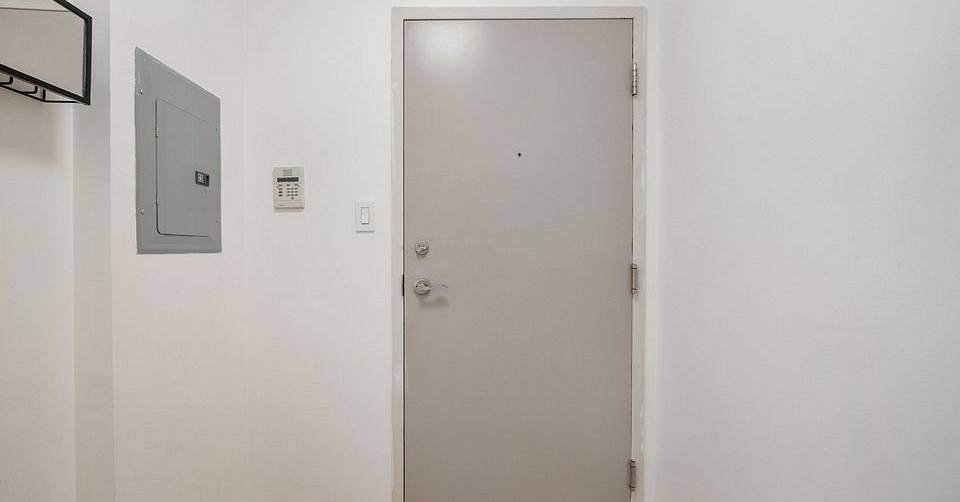 L3RycmViL2xpc3RpbmdzLzQzLzI5LzkzLzU1L3AvMDBjNTkxNzQtNzMxMS00NzBkLTg1ZTgtY2ZiZjJjMGMxYzFiLmpwZw.jpg