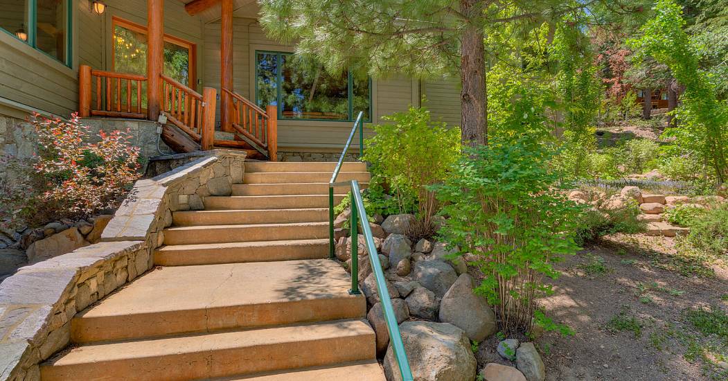 1809 Woods Point Way Truckee-large-056-059-Stairs to Front Door-1500x1000-72dpi.jpg