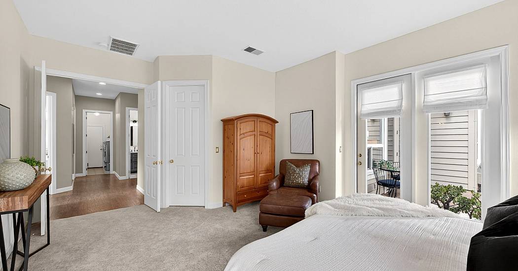 30-Primary Suite.jpg