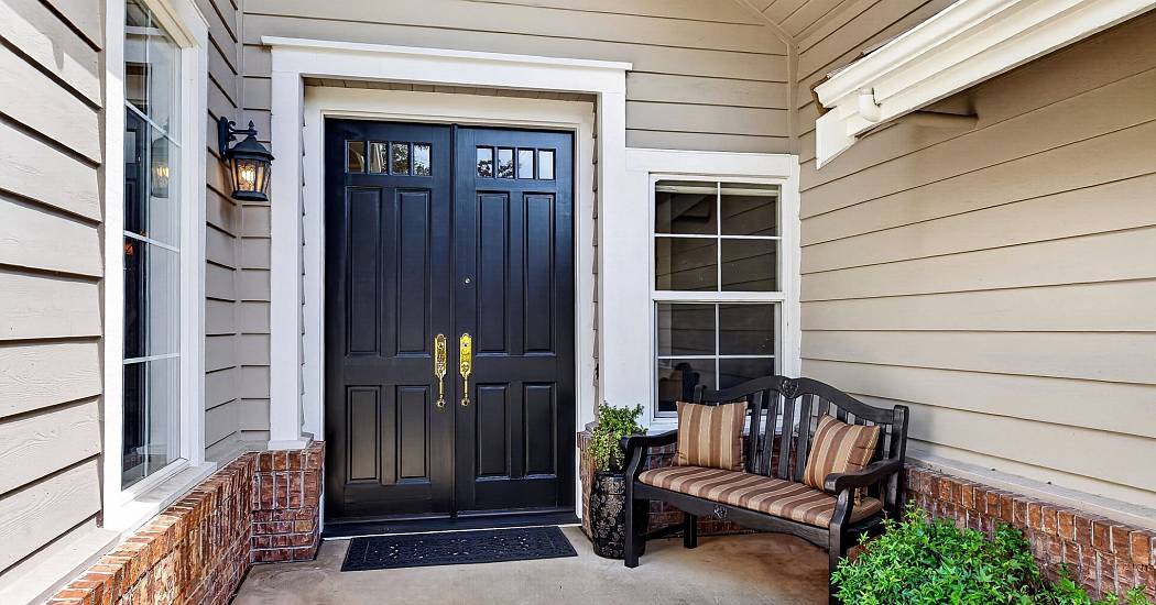 03-Front Entry.jpg