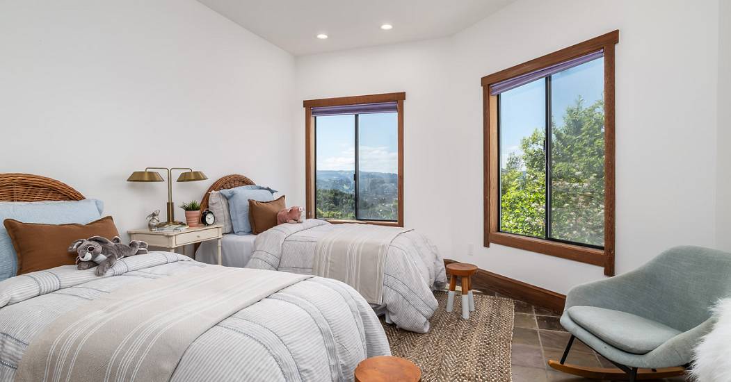 1100BayhillsDrive28_MLS.jpg