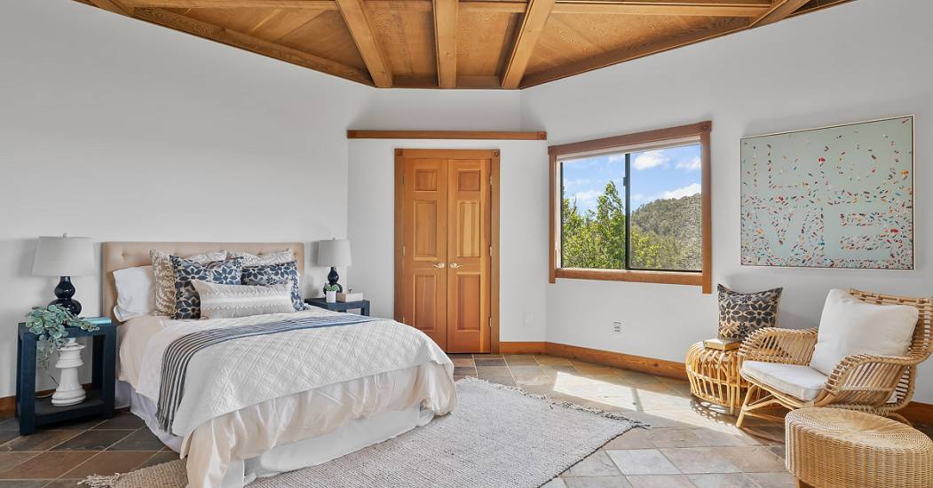 1100BayhillsDrive24_MLS.jpg