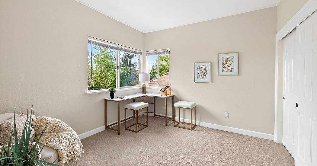 37-Bedroom Office.jpg