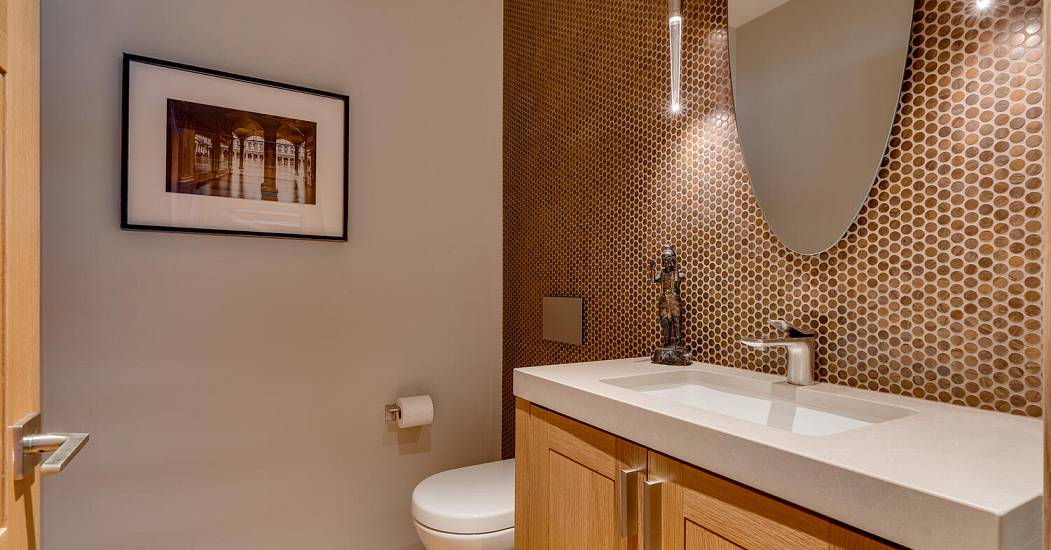 024-047-Half Bathroom-1500x1000.jpg