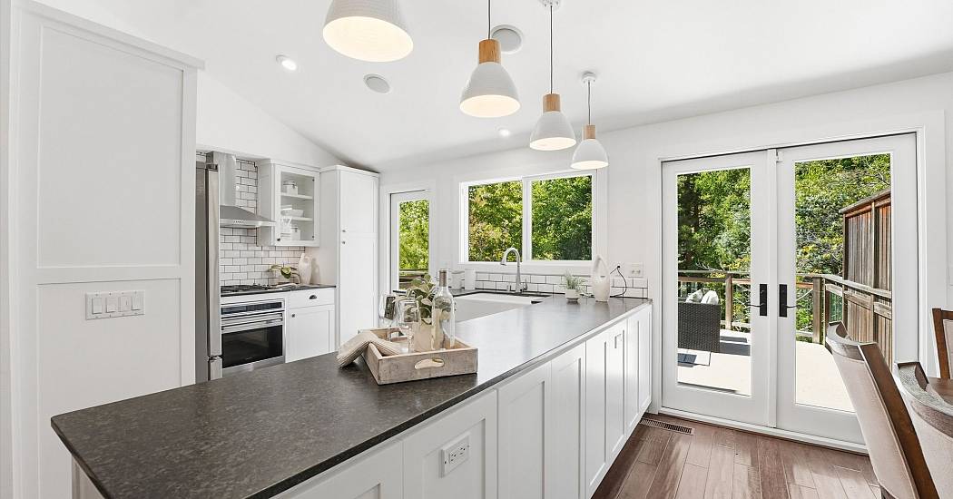 12-980 Bluebird Canyon Dr, Laguna Beach, CA-12.jpg
