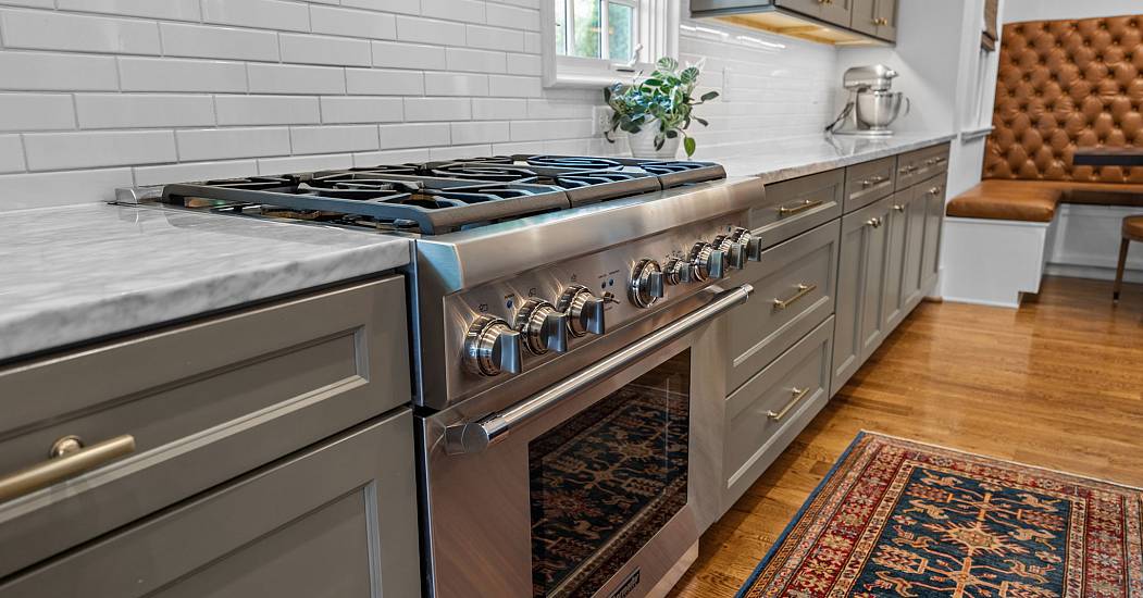Kitchen Gas Stove.jpg