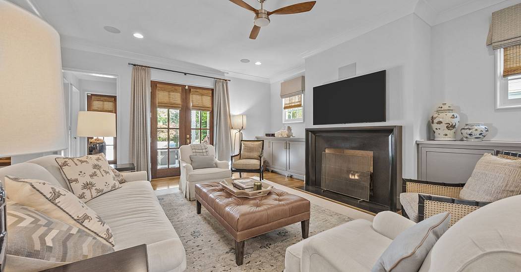 Living Area2.jpg