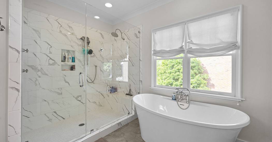 Master Bathroom.jpg
