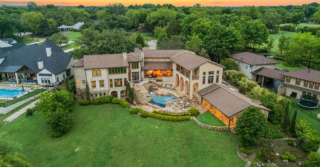 57-web-or-mls-8-meadowlake-dr.jpg