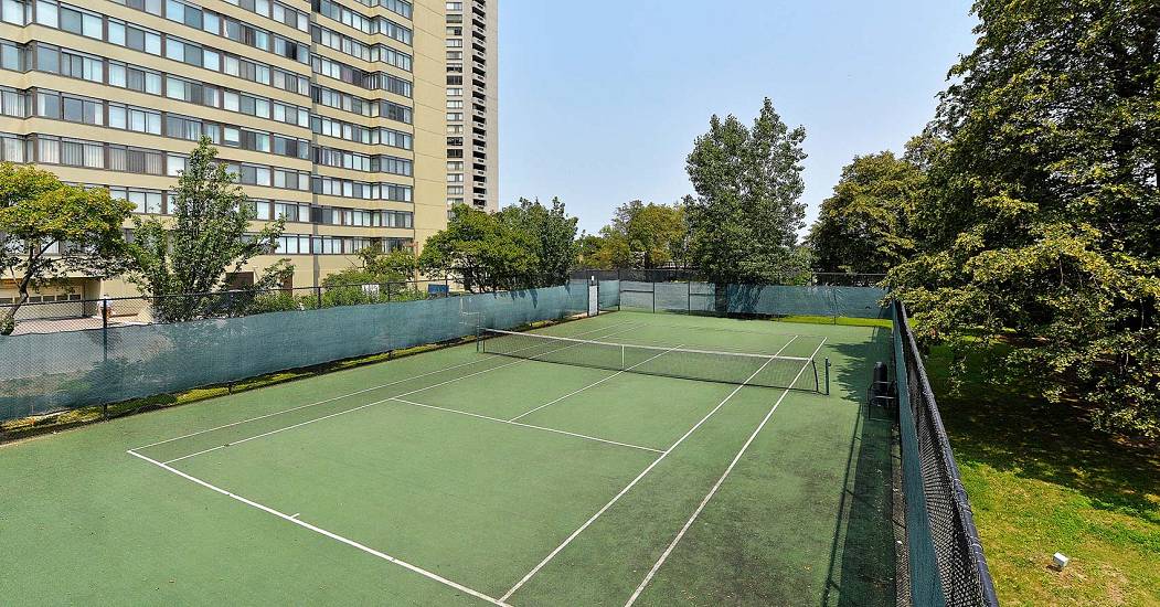 050-Resident-Tennis-Courts.jpg