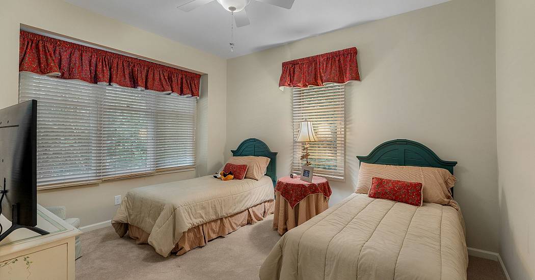 16 Hemlock Way - Photos (20).jpg