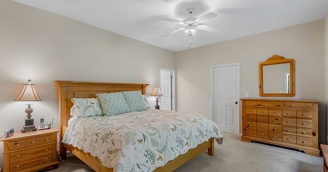 16 Hemlock Way - Photos (14).jpg