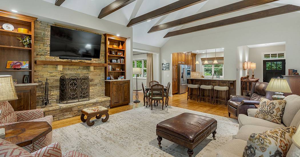 16 Hemlock Way - Photos (27).jpg