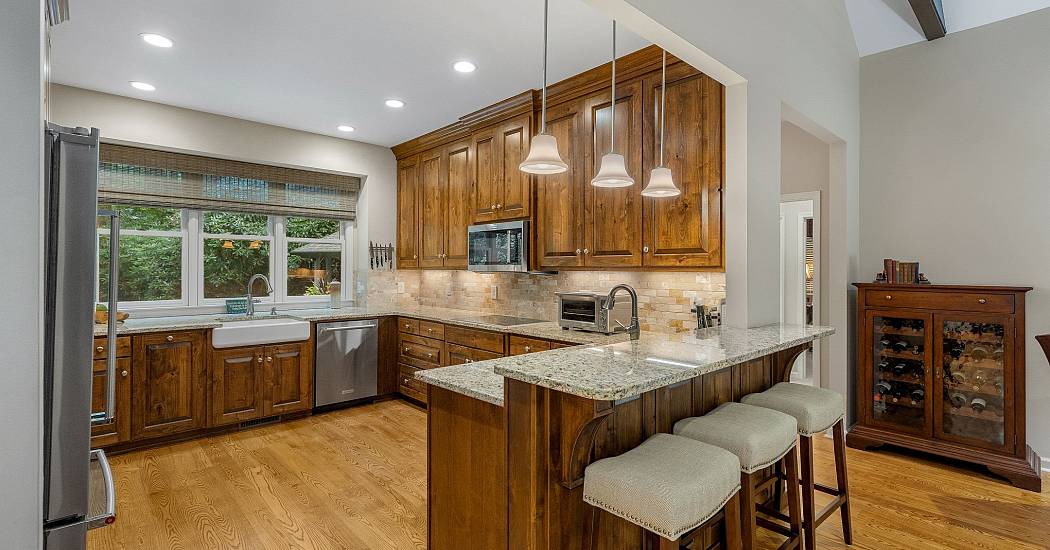 16 Hemlock Way - Photos (29).jpg