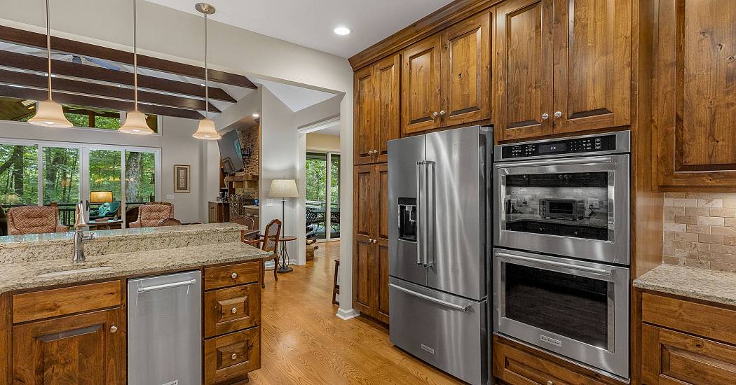 16 Hemlock Way - Photos (31).jpg
