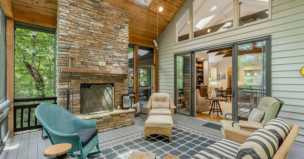 16 Hemlock Way - Photos (10).jpg