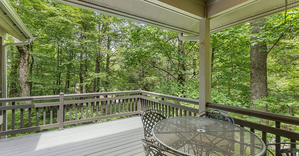 16 Hemlock Way - Photos (12).jpg