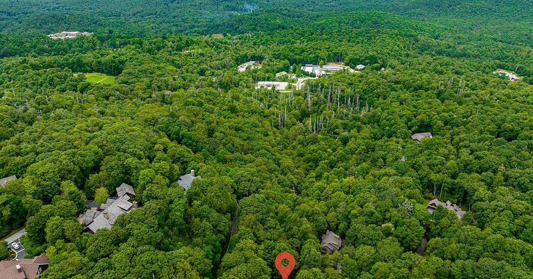 16 Hemlock Way - Drone (22).jpg