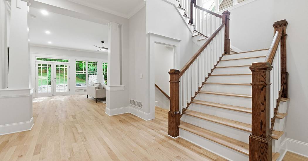1-web-or-mls-591 Terrace Ave NE - David Vannort (1).jpg