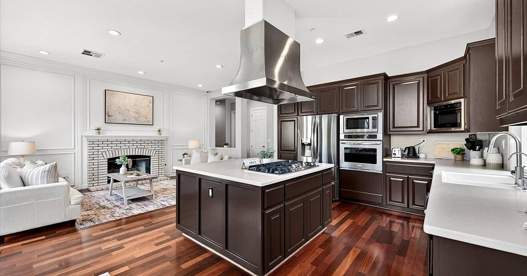 21-Kitchen.jpg
