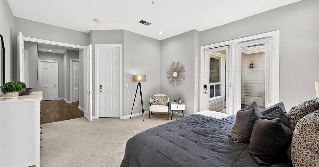 39-Primary Bedroom.jpg