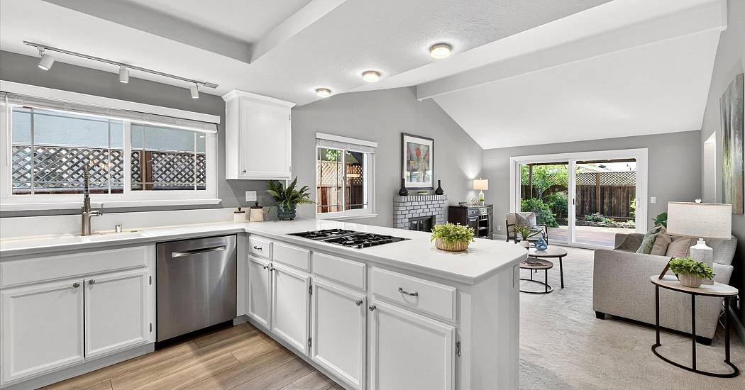 15-Kitchen.jpg