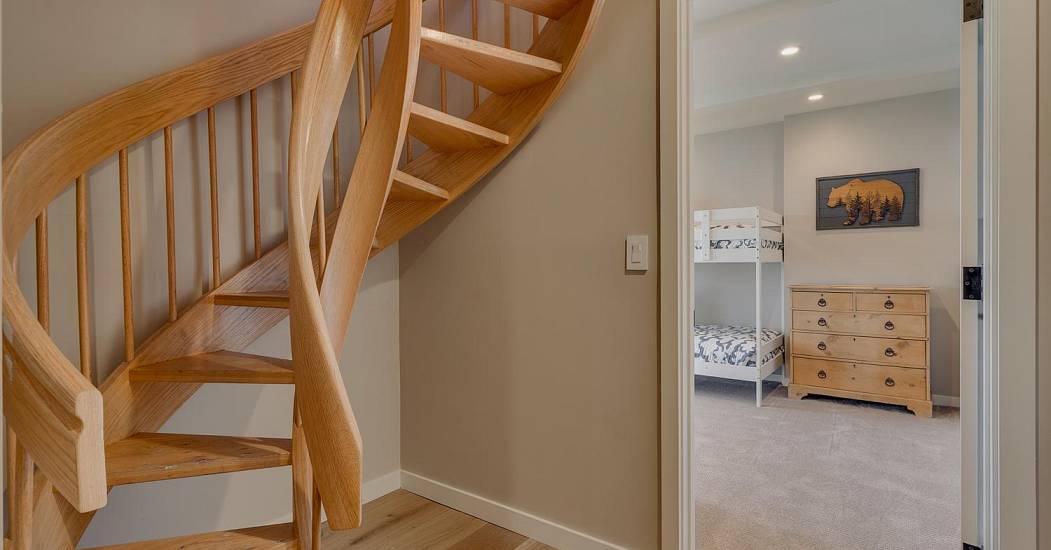 025-025-Staircase-1500x1000.jpg