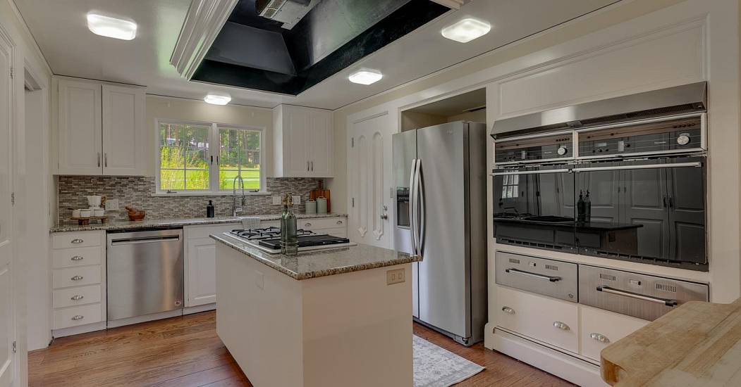 016-012-Kitchen-1500x1000.jpg