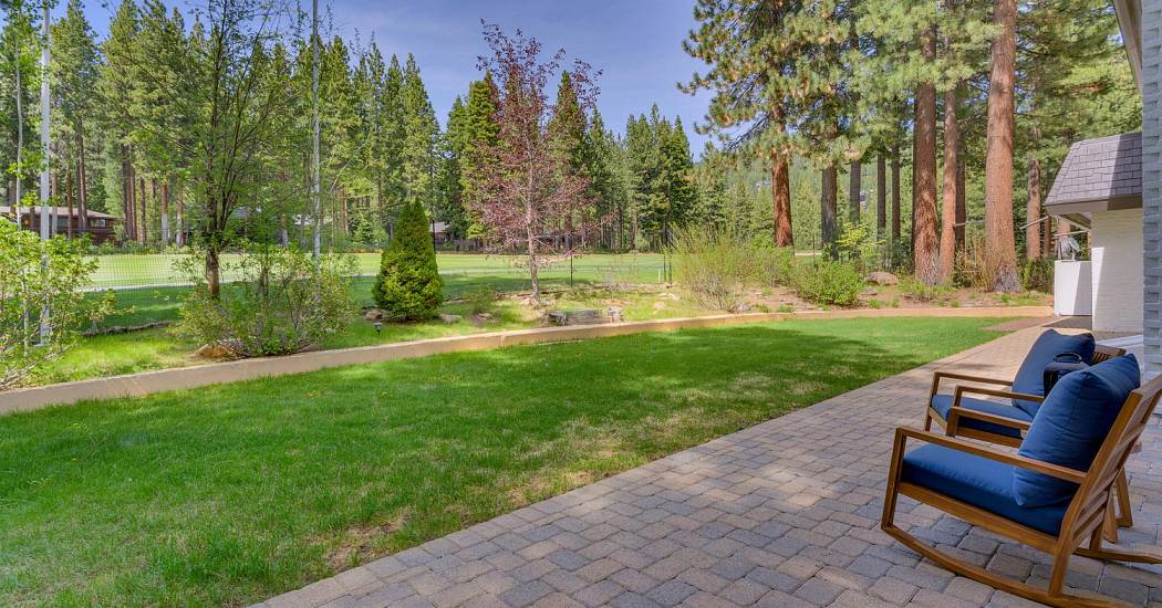 034-010-Patio Towards Golf-1499x1000.jpg
